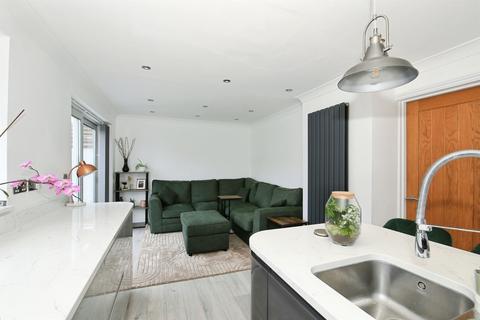 3 bedroom semi-detached house for sale, Shaw Drive, March