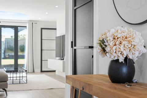 undefined, Woodpond Avenue, Hockley SS5