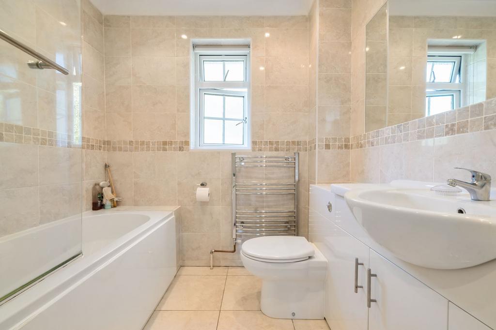 En-suite bathroom