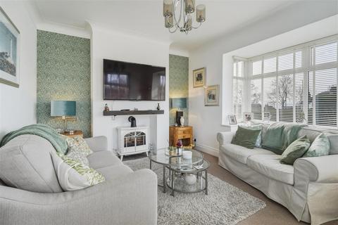 2 bedroom end of terrace house for sale, Belmont Grove, Leeds LS19