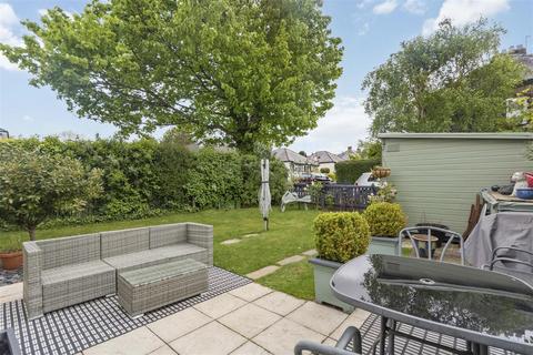 3 bedroom end of terrace house for sale, Belmont Grove, Leeds LS19