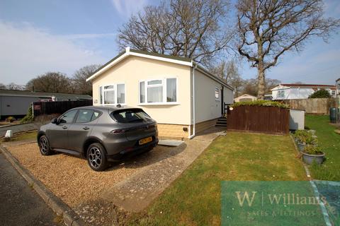 undefined, 35 Medina Park, Folly Lane, Whippingham, Isle Of Wight