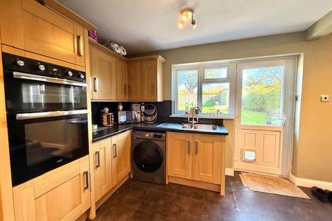 3 bedroom bungalow for sale, Mytchett Road, Camberley GU16