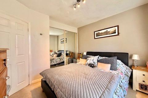 3 bedroom bungalow for sale, Mytchett Road, Camberley GU16