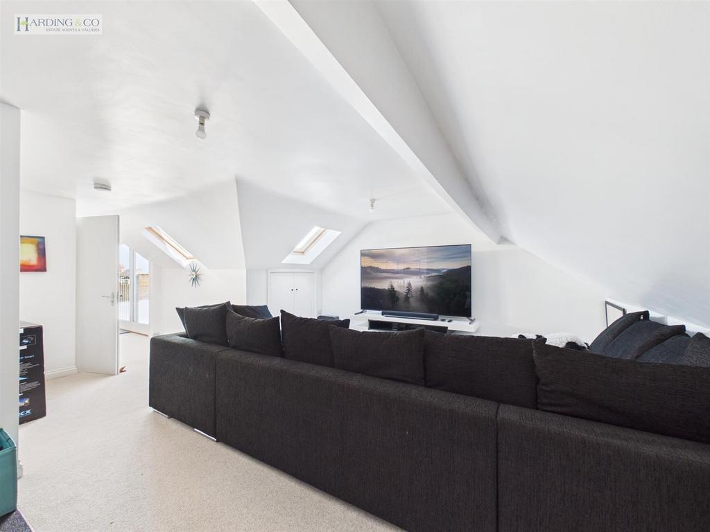 Bedroom Cinema Room .2.jpg
