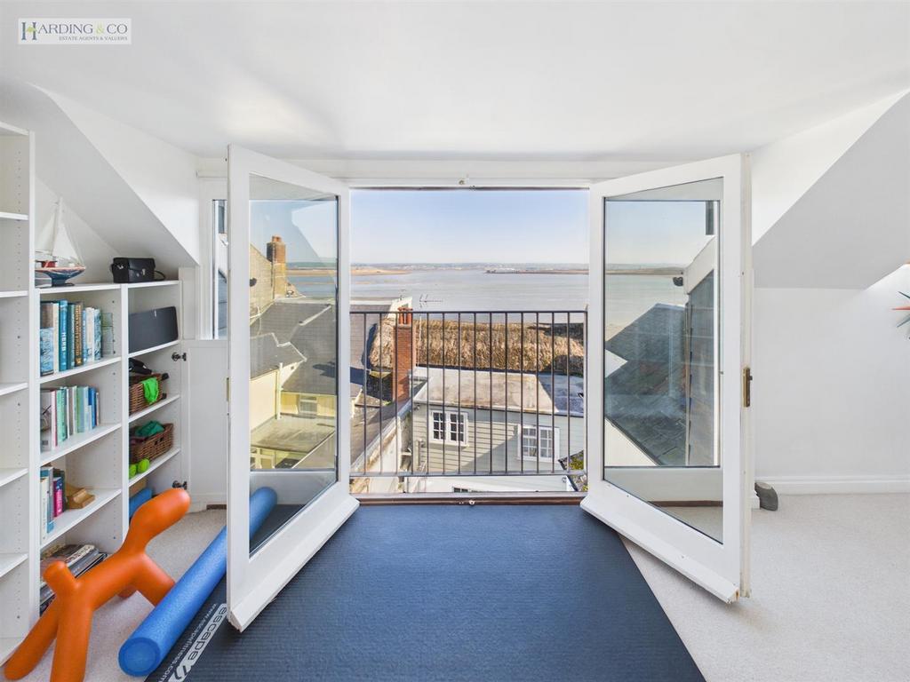 Bedroom Lookout .6.jpg