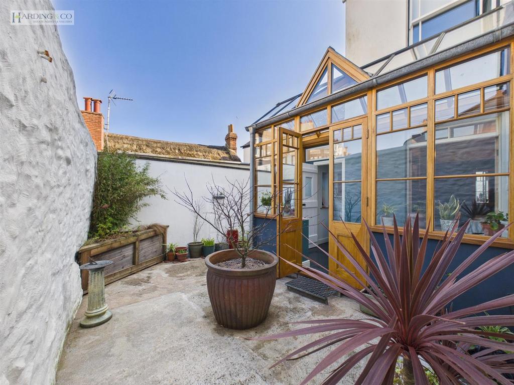 Courtyard Garden .1.jpg