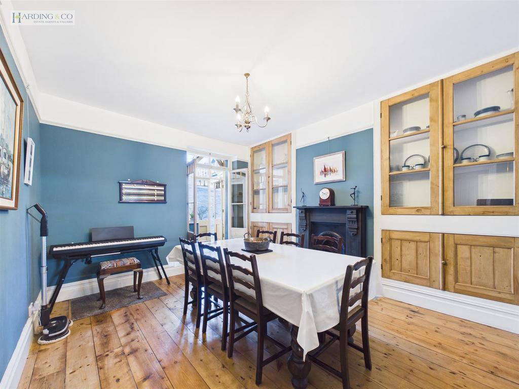 Dining Room .2.jpg