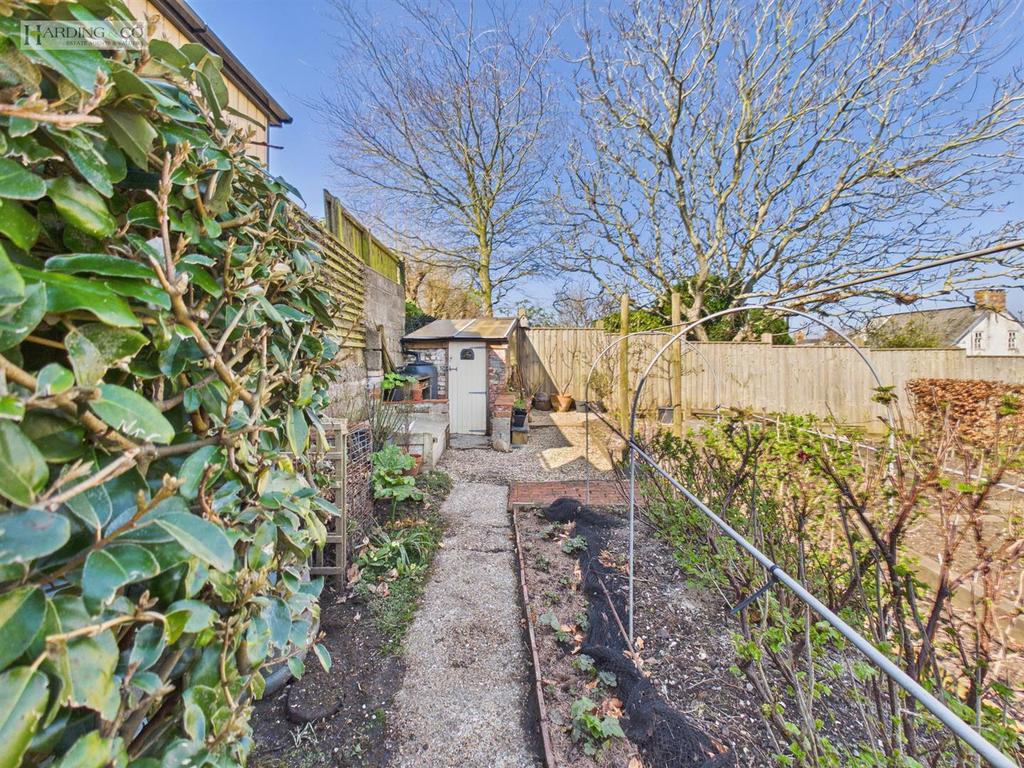Garden .6.jpg