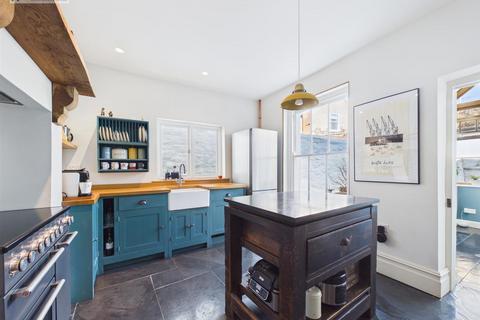 4 bedroom house for sale, Irsha Street, Appledore, Bideford