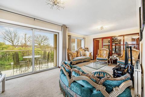 1 bedroom flat for sale, Hillcrest Road, W5