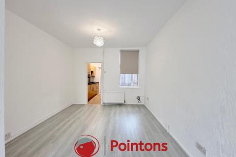 Studio to rent, Sparkbrook Street, Coventry