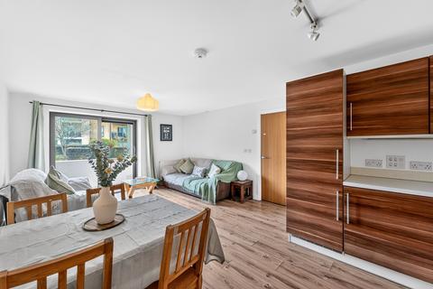 2 bedroom apartment for sale, St. Georges Grove, London