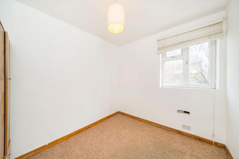 2 bedroom flat to rent, Acre Lane, London SW2