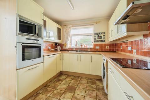 3 bedroom detached bungalow for sale, St. Andrews Drive, Seaford
