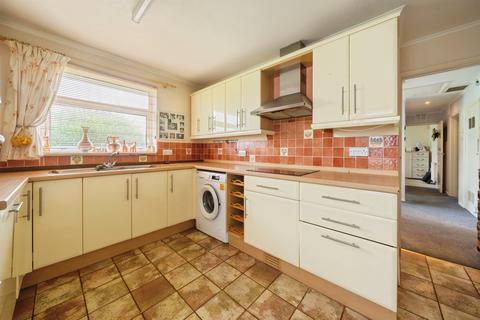 3 bedroom detached bungalow for sale, St. Andrews Drive, Seaford