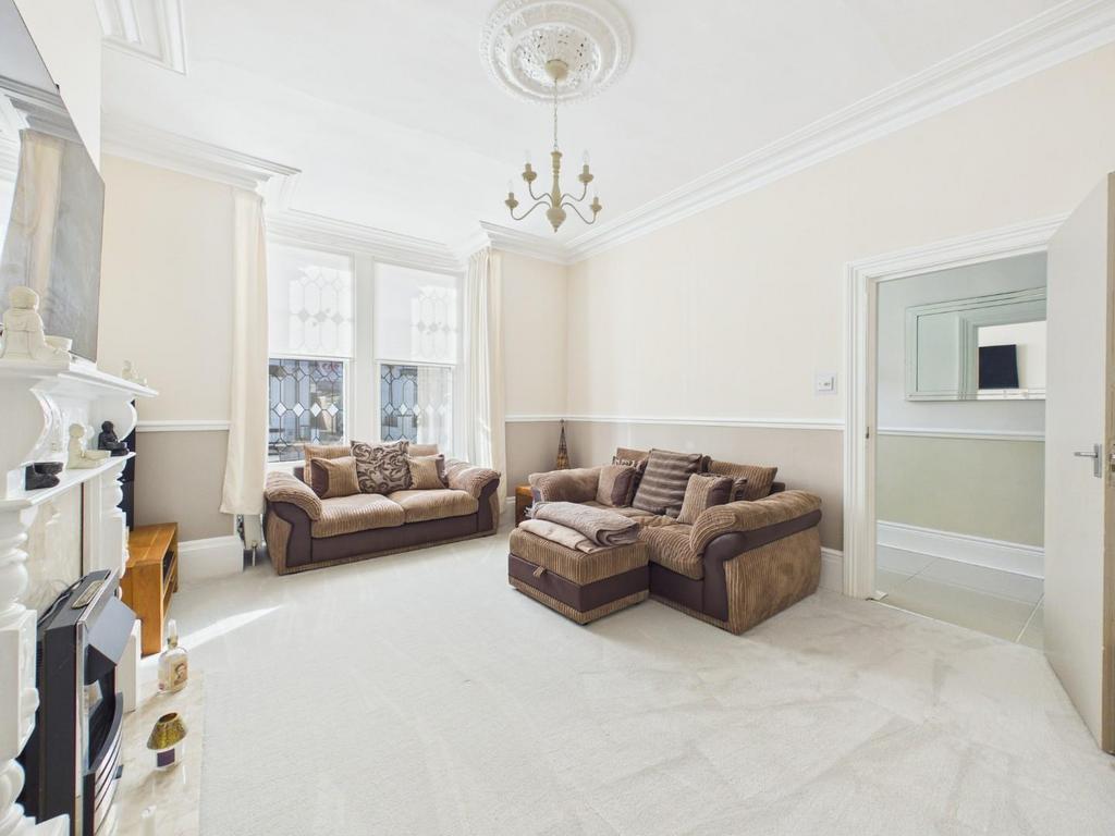 CAM04169 G0-PR0195-STILL012.jpg