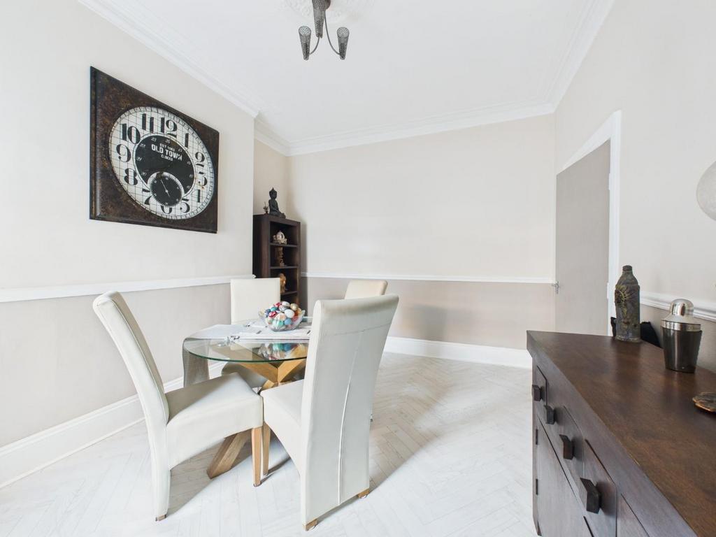 CAM04169 G0-PR0195-STILL019.jpg