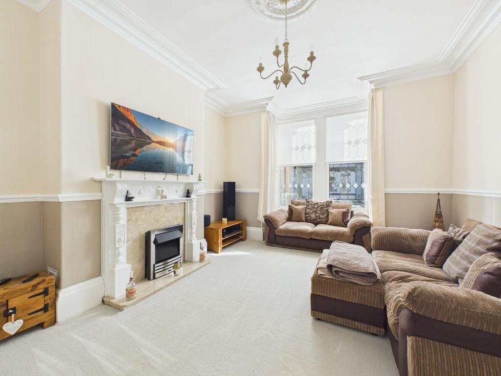 CAM04169 G0-PR0195-STILL011.jpg