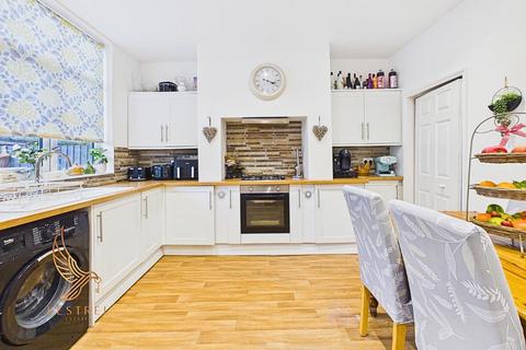 3 bedroom terraced house for sale, Gladstone Street, Pontefract WF7