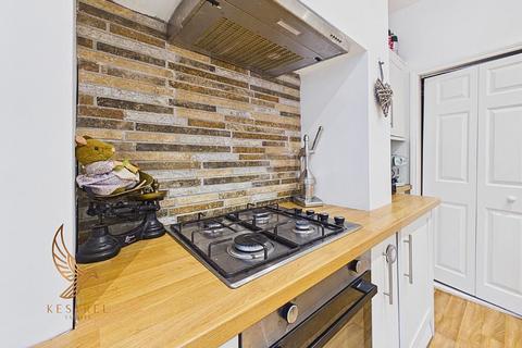 3 bedroom terraced house for sale, Gladstone Street, Pontefract WF7