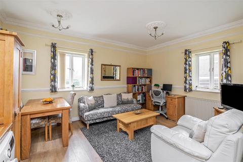 undefined, 3 Catherines Close, Catherine-De-Barnes