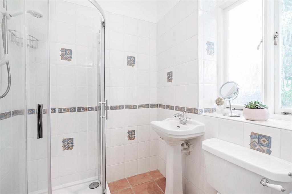 3 Catherines Close-7 lo.jpg