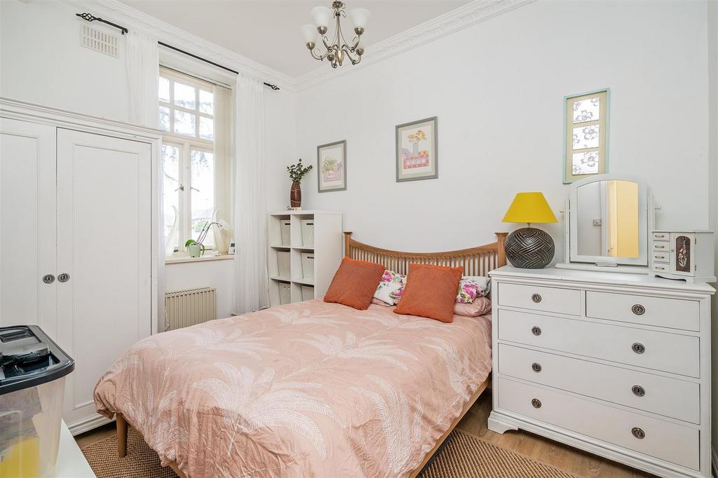 3 Catherines Close-8 lo.jpg