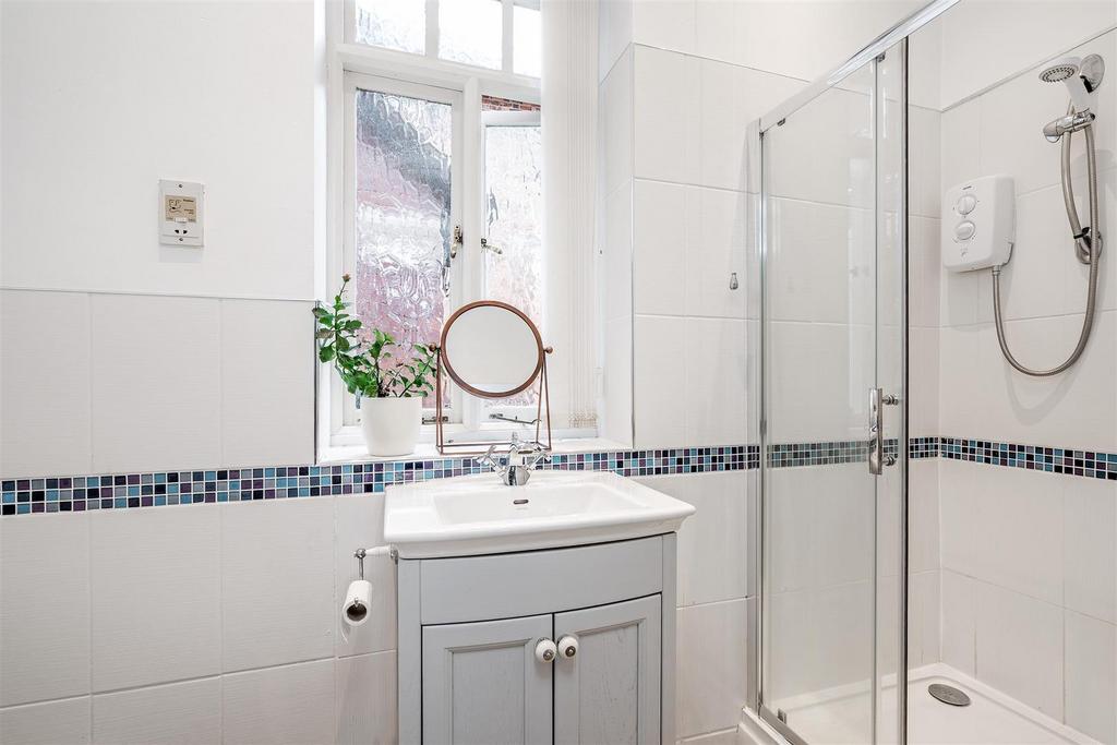 3 Catherines Close-10 lo.jpg