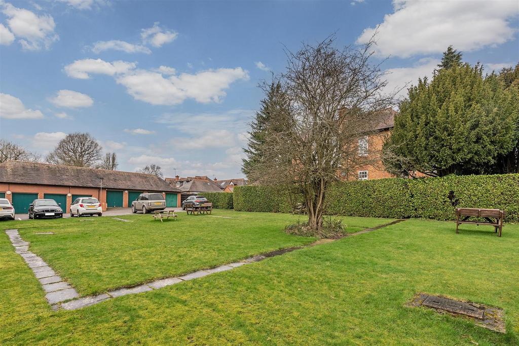 3 Catherines Close-4 lo.jpg