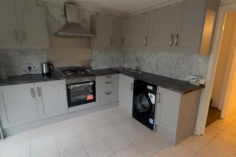 4 bedroom house to rent, Addison Road, London SE25