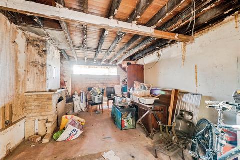 undefined, Brizewood, Carterton