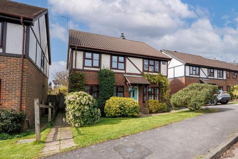 4 bedroom detached house for sale, The Farthings, Crowborough