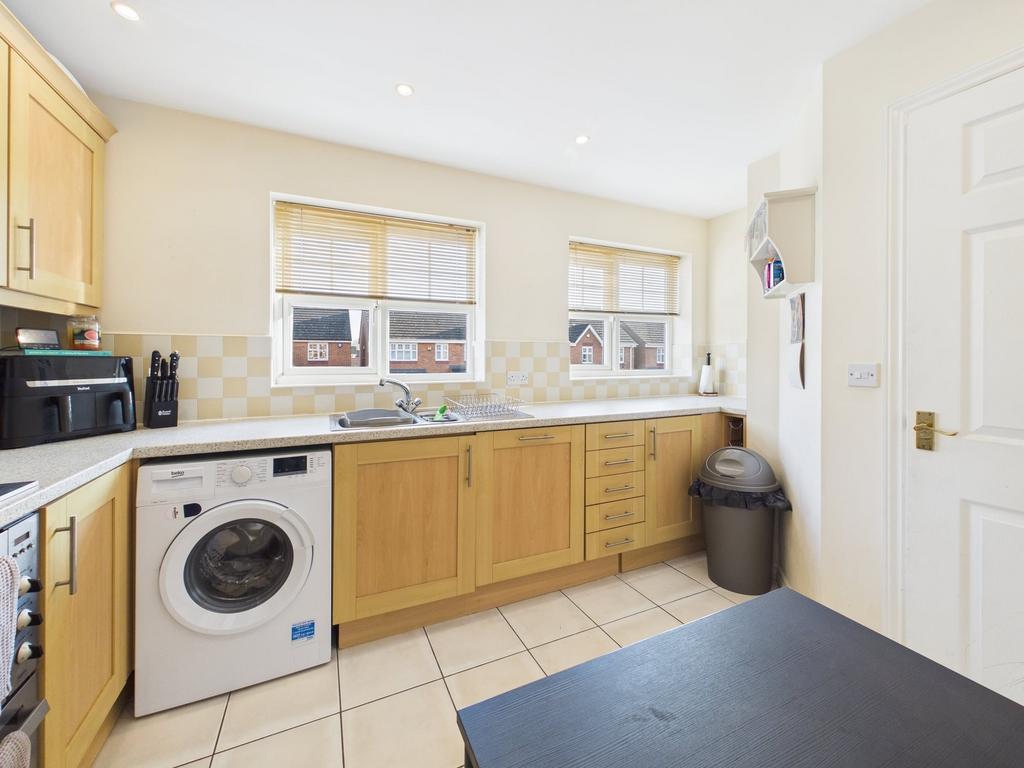 Breakfast/kitchen