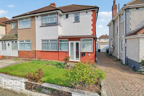 Lancaster Drive, Hornchurch