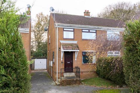 3 bedroom semi-detached house to rent, Raynel Drive, Leeds, LS16
