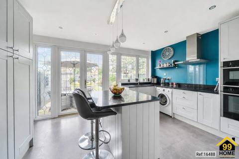 undefined, Recreation Avenue, Romford, Essex, RM7