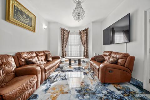 6 bedroom terraced house for sale, Hatherley Road, London E17