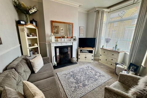 3 bedroom terraced house for sale, Commercial Street, Scarborough