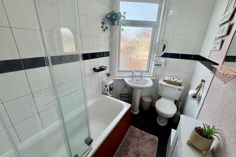 3 bedroom terraced house for sale, Commercial Street, Scarborough