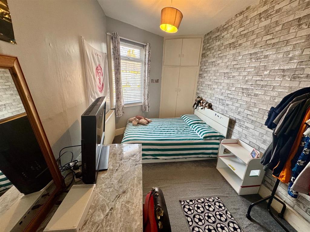 Bedroom 2.jpg