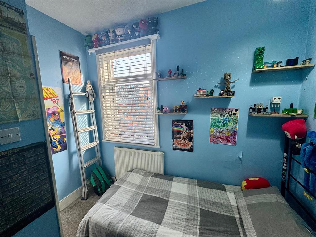 Bedroom 3b.jpg