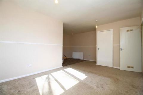 2 bedroom flat for sale, Tulip Close, Sale, Greater Manchester, M33 5RX