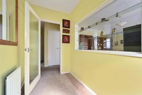 2 bedroom detached bungalow for sale, Furners Mead, Henfield, West Sussex