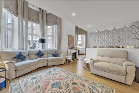 undefined, Hans Crescent, London