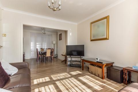 3 bedroom terraced house for sale, The Fairway, Palmers Green, London, N13