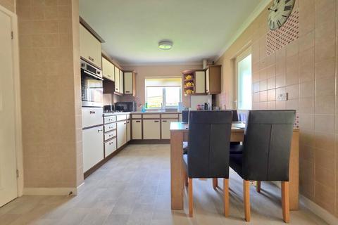 4 bedroom bungalow for sale, Rosewood Avenue, Burnham-on-Sea, Somerset, TA8
