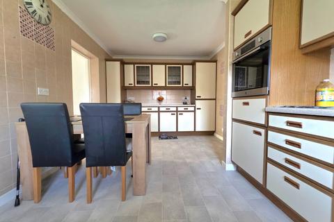 4 bedroom bungalow for sale, Rosewood Avenue, Burnham-on-Sea, Somerset, TA8
