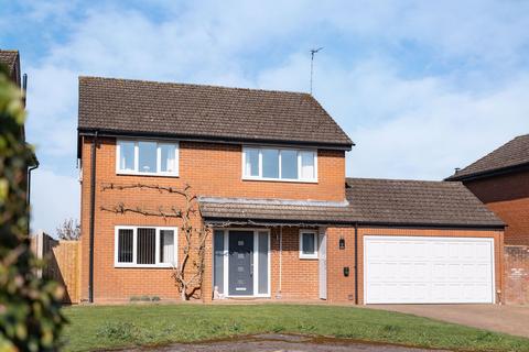 4 bedroom detached house for sale, Clarkes Spring, Tring, Hertfordshire HP23