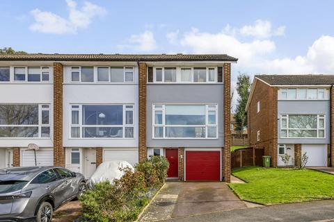 Little Bornes, London, SE21
